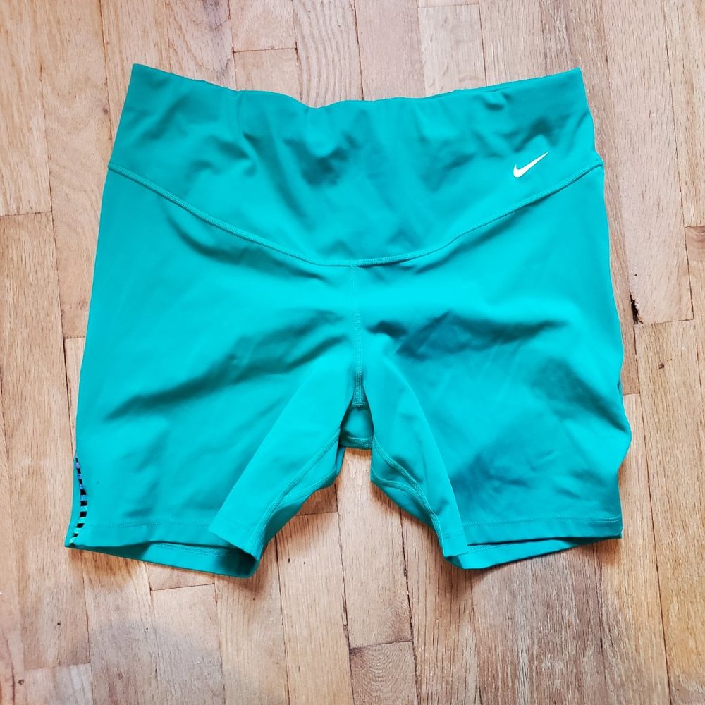 NIKE One Rainbow Ladder Women's 7" Shorts In Neptune Green Women's Size 1X - Picture 7 of 7